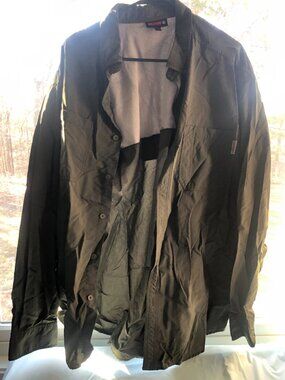 Men's Wolverine XL Windbreaker style shirt; Green; Like new